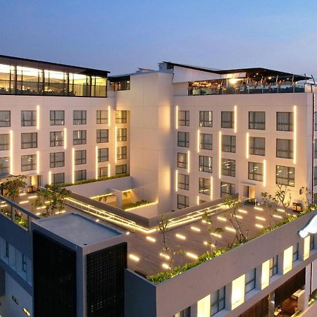 Hotel Aruss Semarang Exterior foto
